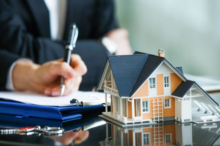 Why Landlords Love Refinishing Faster Turnovers Better ROI